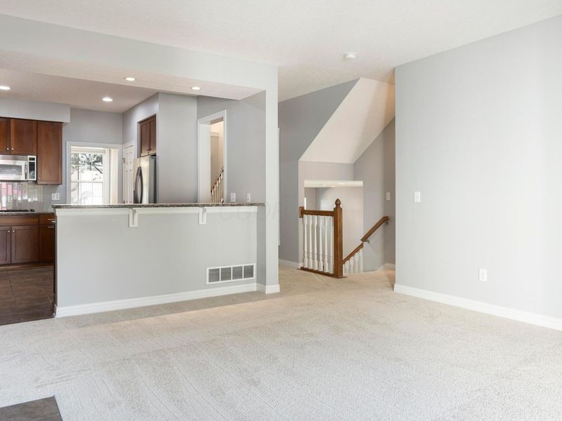 8081 Chatham Green Drive, New Albany, OH 43054 Photo 7