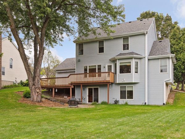 1301 Stratton Court , Chanhassen, MN 55317