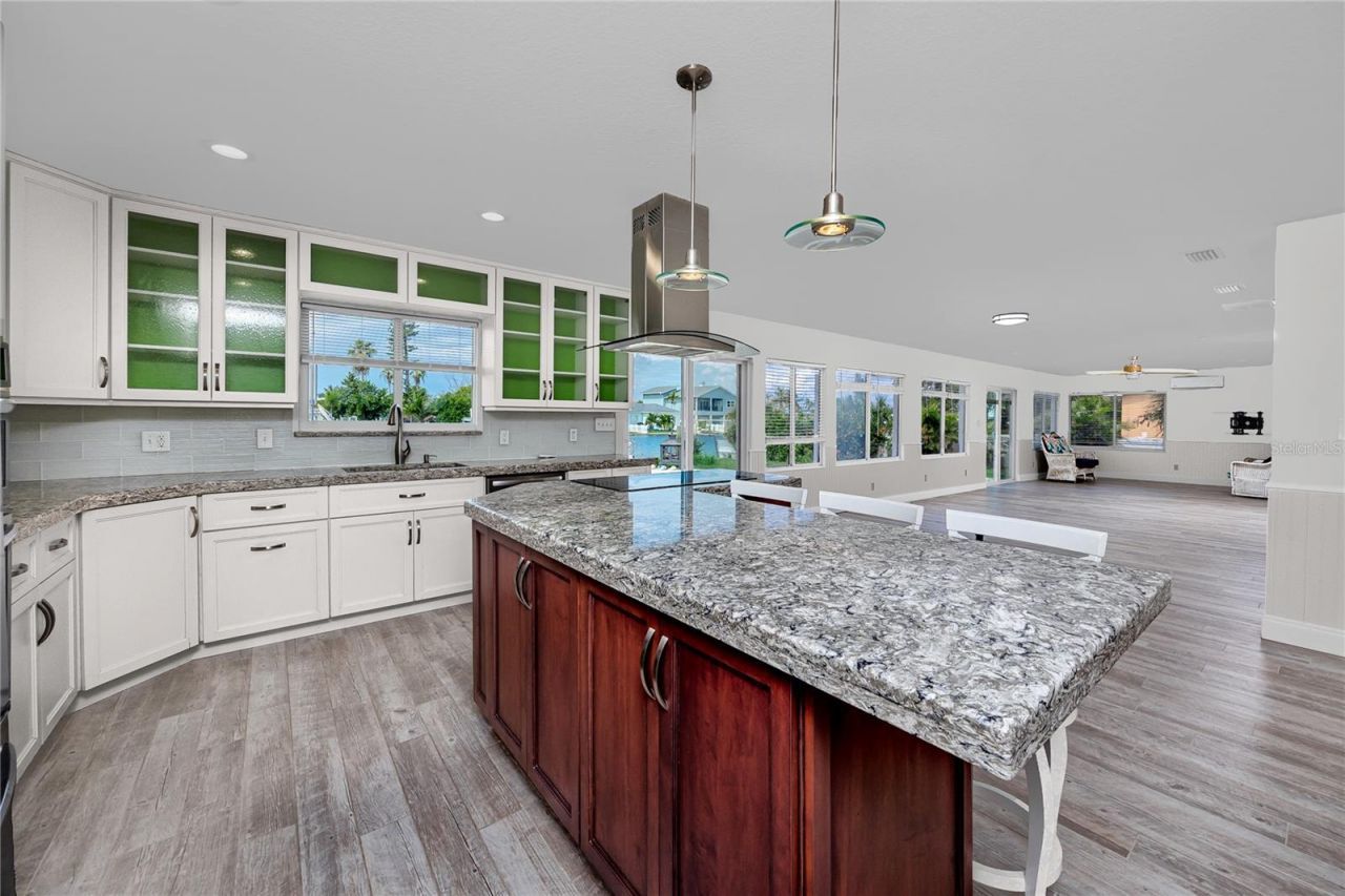 600 Normandy Road, Madeira Beach, FL 33708 Photo