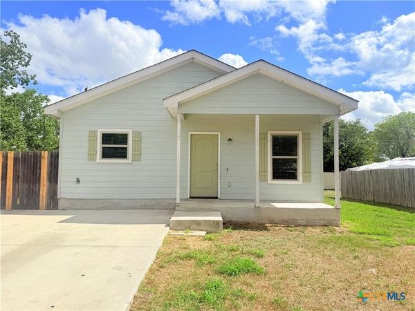 2311 Lincoln Street , Seguin, TX 78155