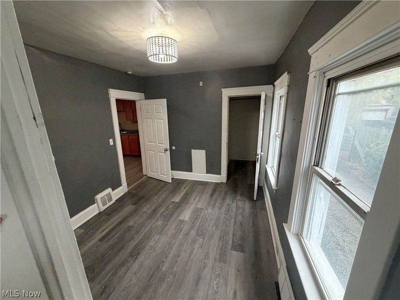 12203 Farringdon Avenue, Cleveland, OH 44105 Photo 7