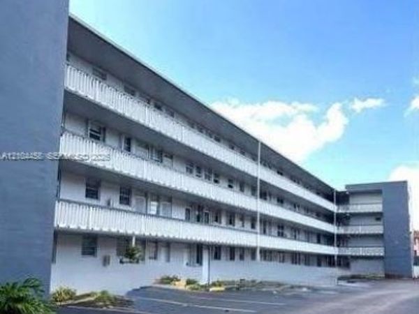 18601 NE 14th Ave , Unit 301, Miami, FL 33179