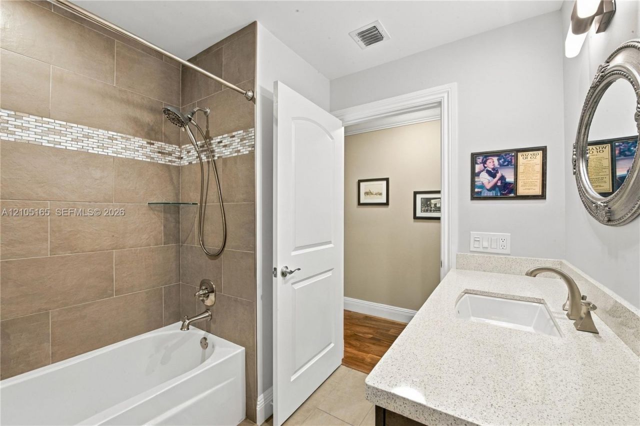 8306 Springlake Dr , Unit 8306, Boca Raton, FL 33496 Photo
