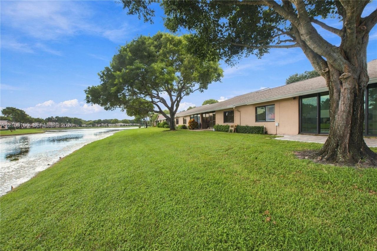 8306 Springlake Dr, Unit 8306, Boca Raton, FL 33496 Photo