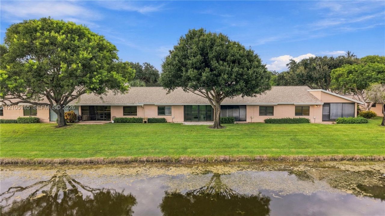 8306 Springlake Dr , Unit 8306, Boca Raton, FL 33496 Photo