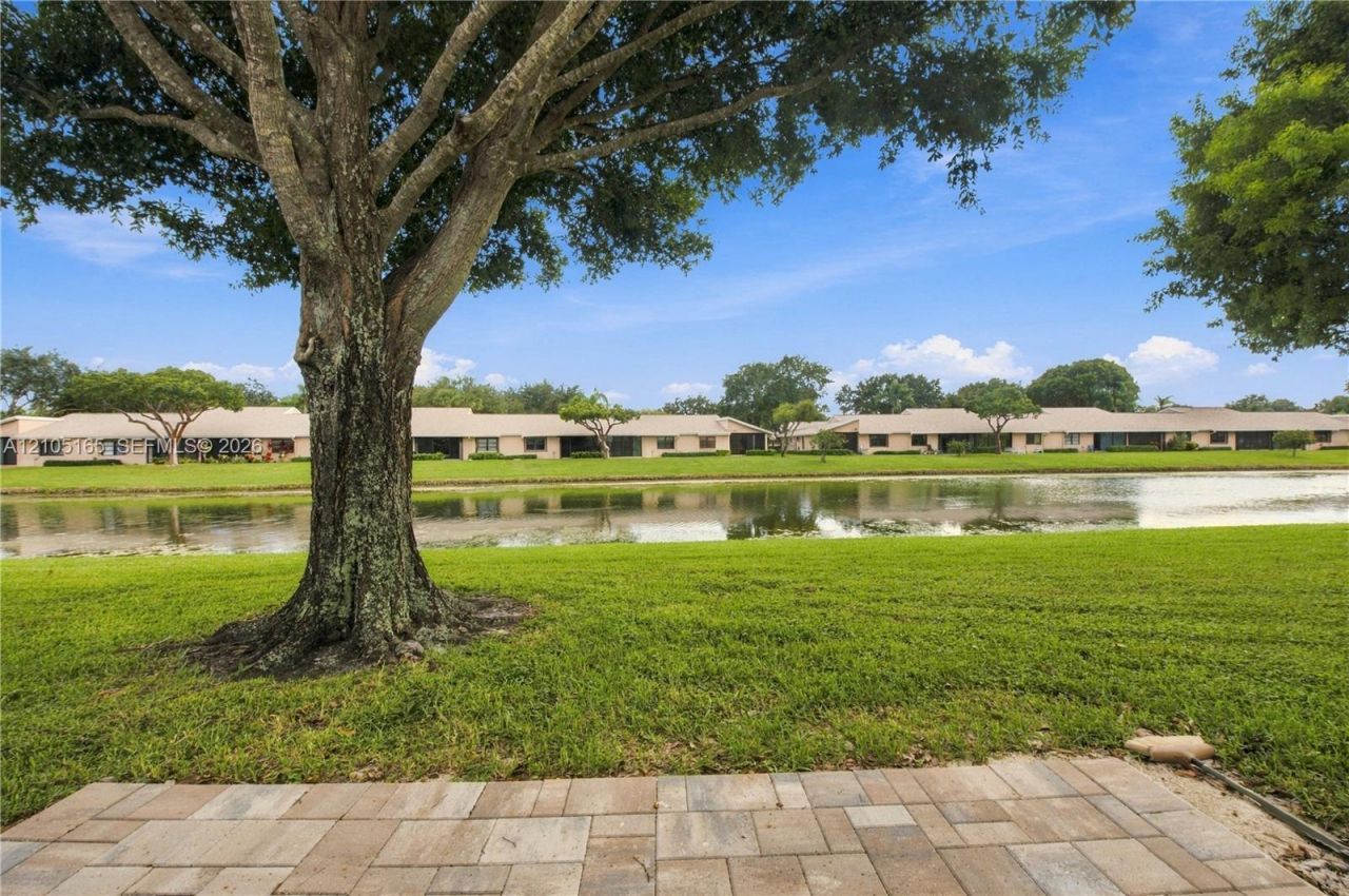 8306 Springlake Dr, Unit 8306, Boca Raton, FL 33496 Photo