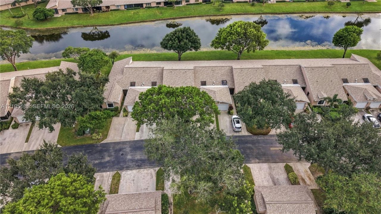 8306 Springlake Dr, Unit 8306, Boca Raton, FL 33496 Photo
