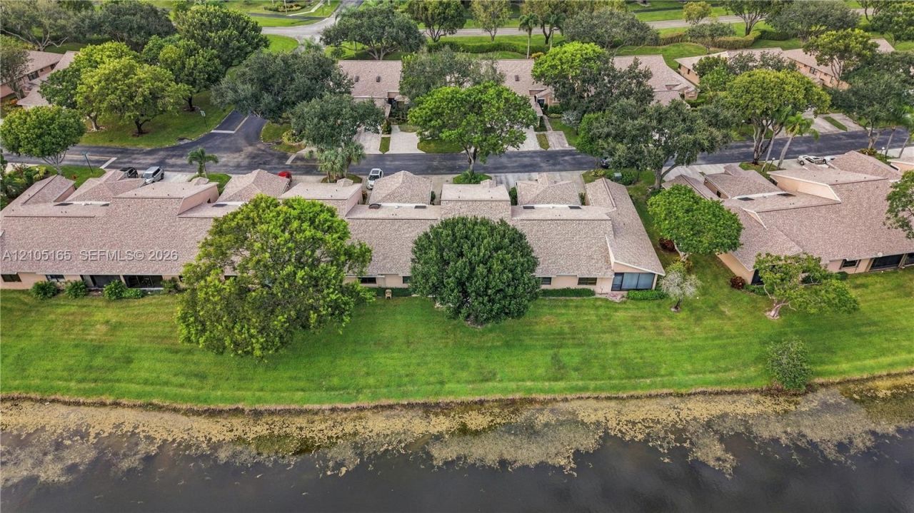 8306 Springlake Dr, Unit 8306, Boca Raton, FL 33496 Photo