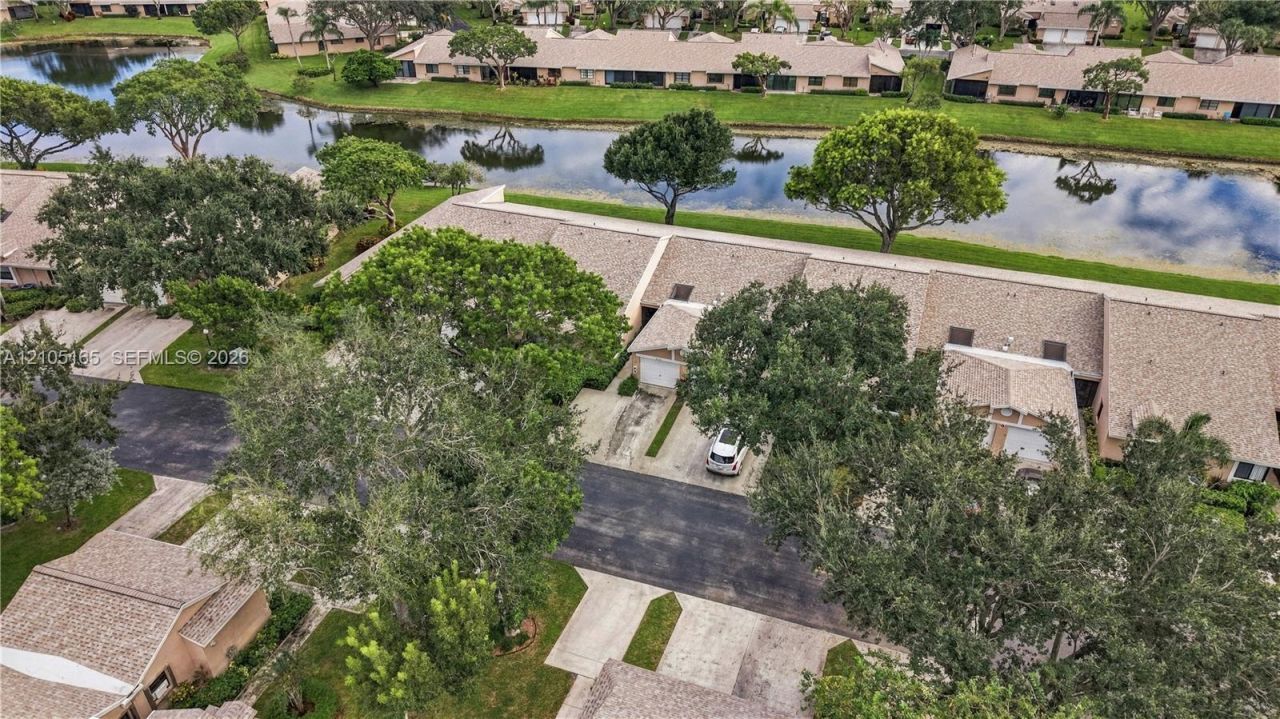 8306 Springlake Dr , Unit 8306, Boca Raton, FL 33496 Photo
