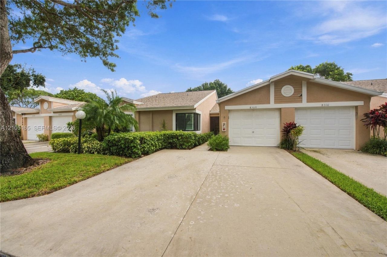 8306 Springlake Dr, Unit 8306, Boca Raton, FL 33496 Photo