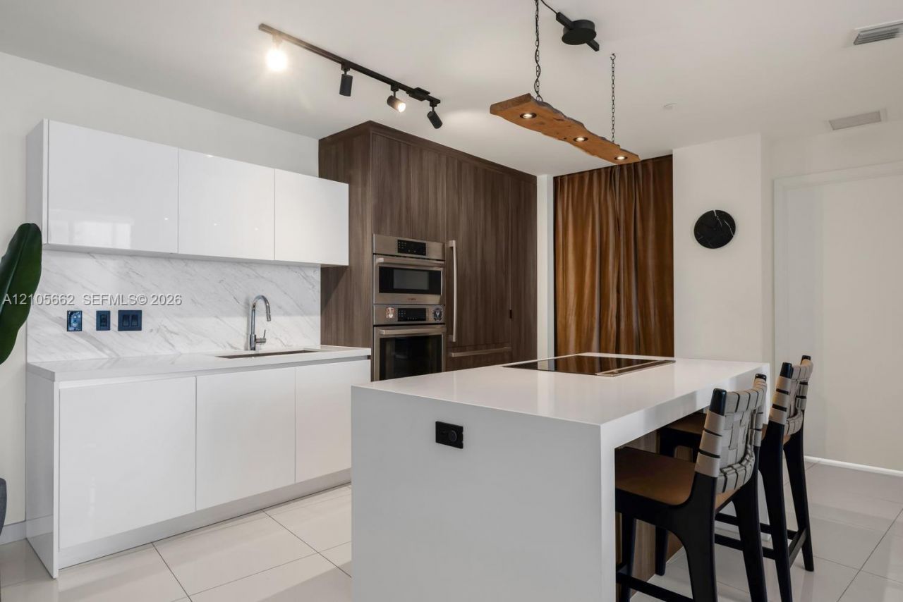 851 NE 1st Ave , Unit 3403, Miami, FL 33132 Photo