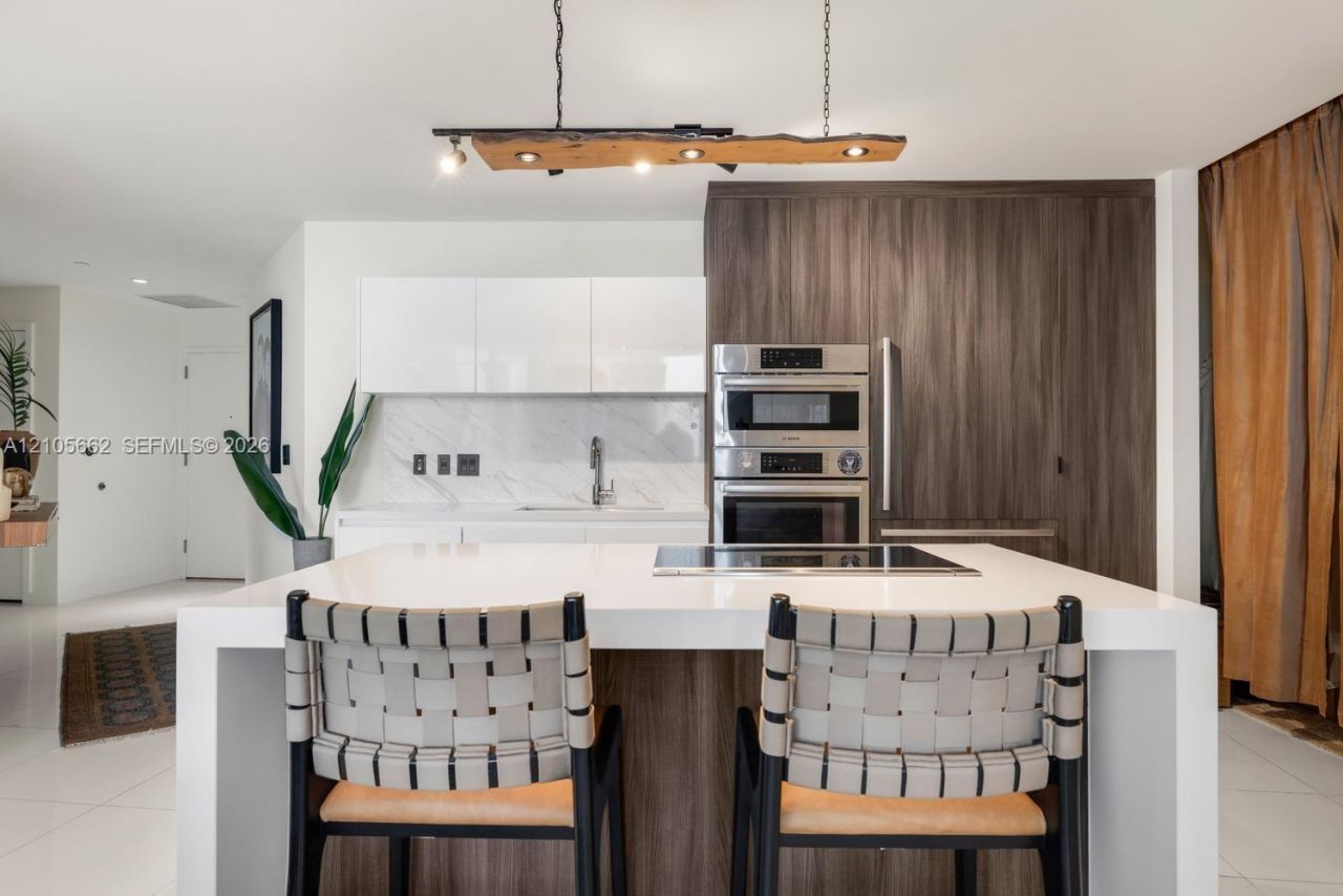 851 NE 1st Ave , Unit 3403, Miami, FL 33132 Photo