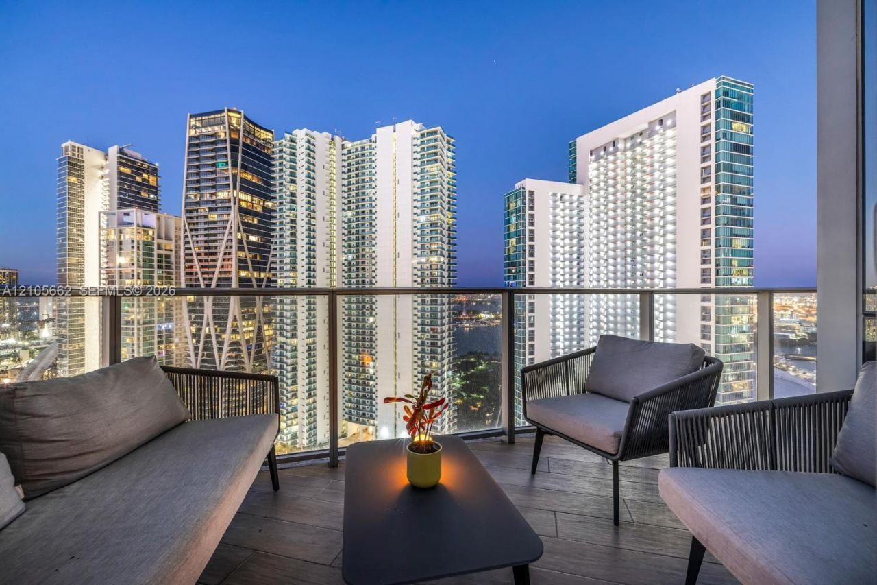851 NE 1st Ave , Unit 3403, Miami, FL 33132 Photo