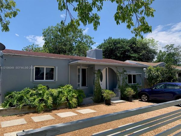1438 NW 27th St , Miami, FL 33142