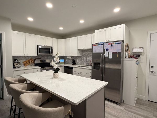 652 Merrimack St, Unit 203, Lowell, MA 01854