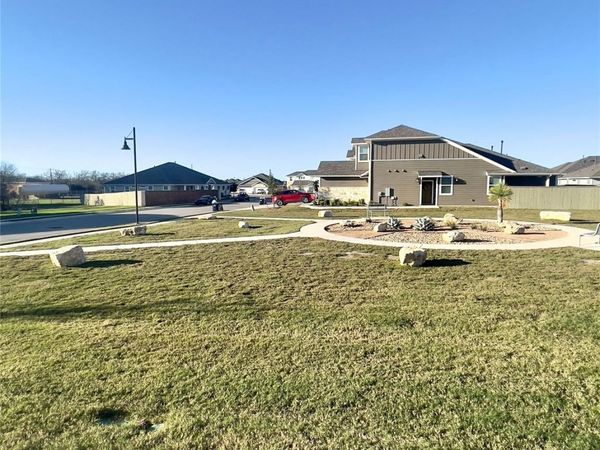 137 Elisha DR, Liberty Hill, TX 78642
