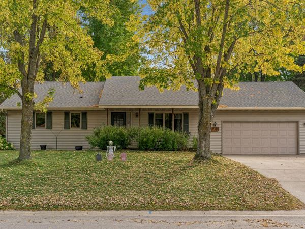 213 Ridgecrest Drive, Cannon Falls, MN 55009