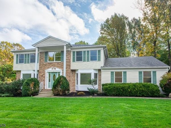 4 STRATFORD DR, Randolph, NJ 07869