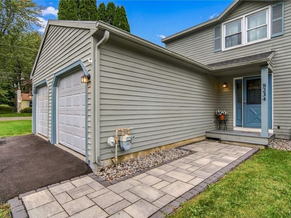 8234 Vicksburg Place , Baldwinsville, NY 13027