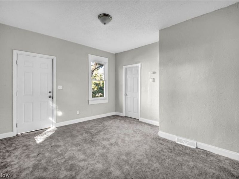 9610 Edmunds Avenue, Cleveland, OH 44106 Photo 10