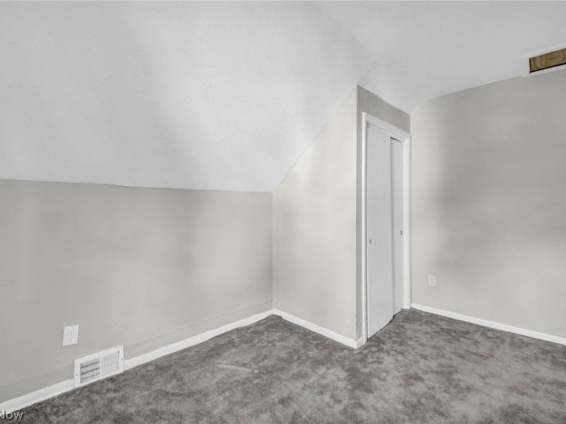9610 Edmunds Avenue, Cleveland, OH 44106 Photo 18