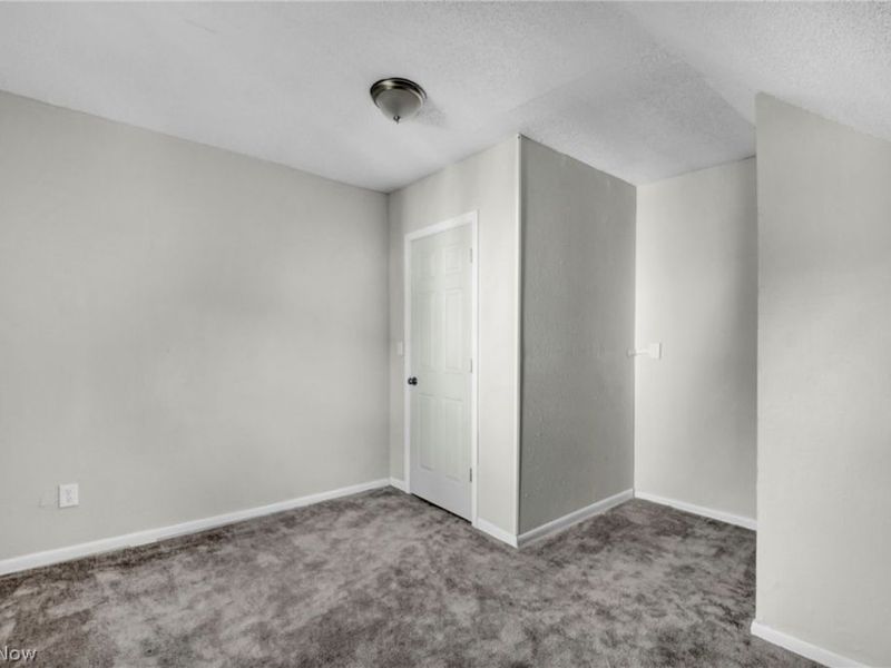 9610 Edmunds Avenue, Cleveland, OH 44106 Photo 22