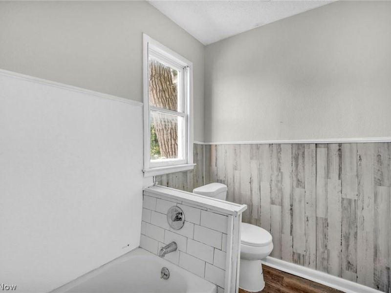 9610 Edmunds Avenue, Cleveland, OH 44106 Photo 31