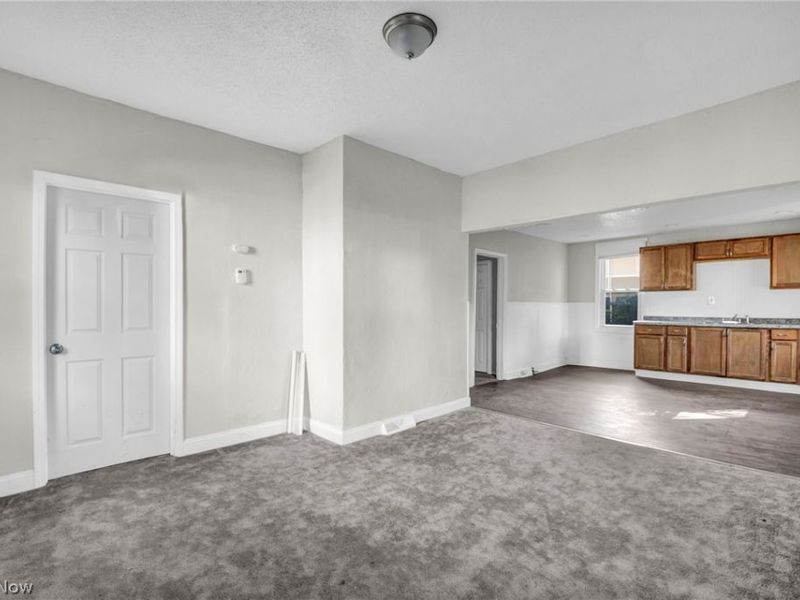 9610 Edmunds Avenue, Cleveland, OH 44106 Photo 8