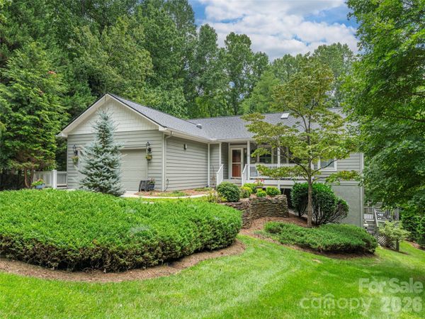 130 Olds Trail , Hendersonville, NC 28739