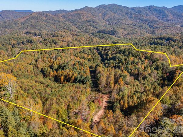 000 Destiny Road , Waynesville, NC 28785