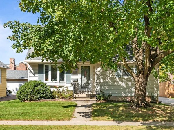 1126 ADAMS AVENUE, Oshkosh, WI 54902