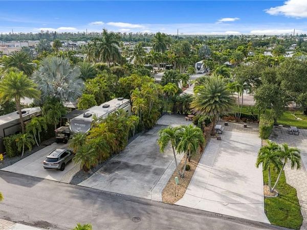 117 Pavillion DR , FORT MYERS BEACH, FL 33931