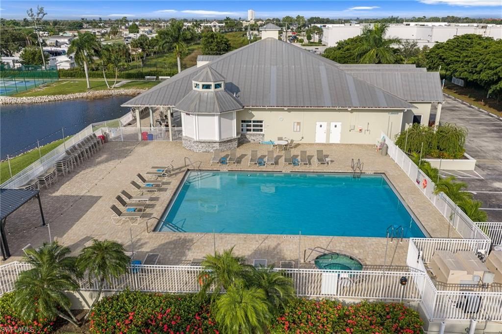 117 Pavillion Dr , Fort Myers Beach, FL 33931 Photo