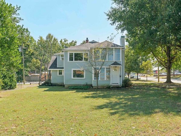 210 Walnut St, Florence, AL 35630