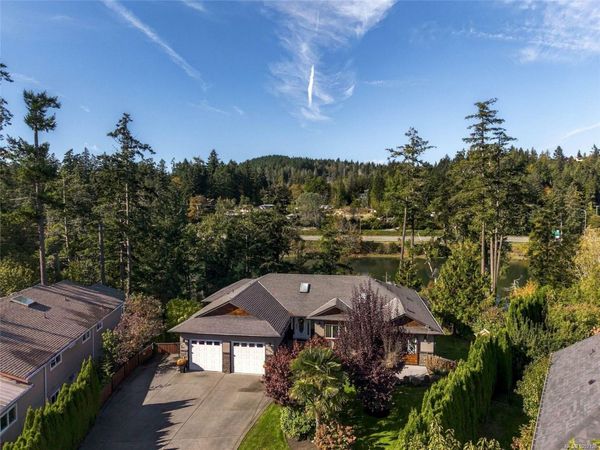 10965 Marti Lane , North Saanich, BC V8L 6B3