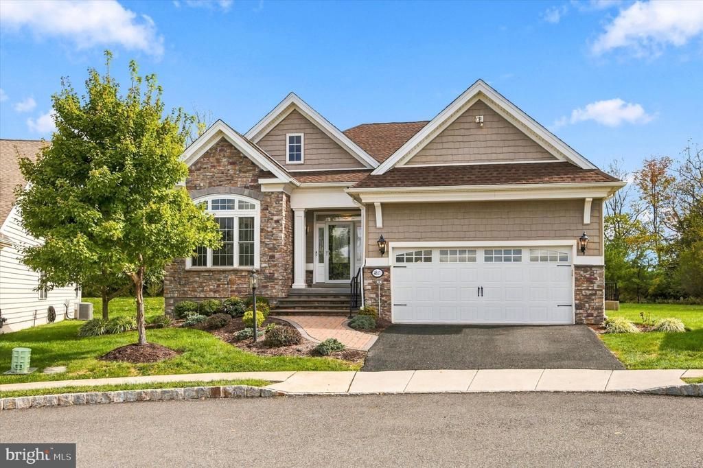 4611 SPENCER DRIVE , SCHWENKSVILLE, PA 19473