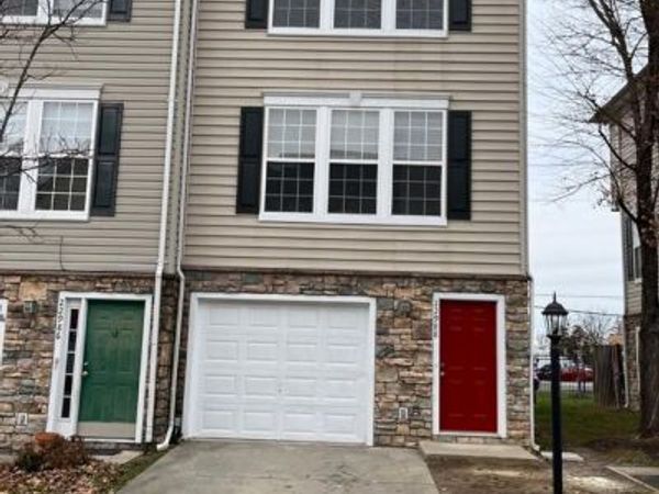 22988 FONTWELL SQUARE, STERLING, VA 20166