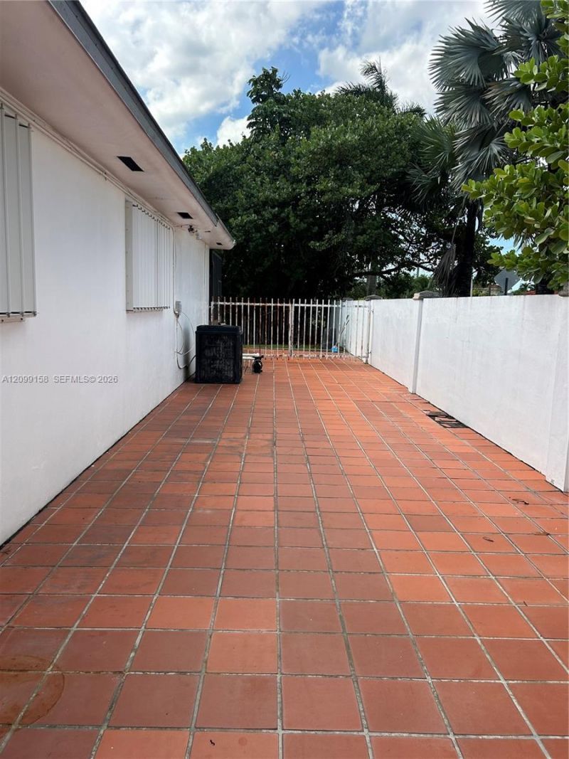 1490 Lenape Dr , Miami Springs, FL 33166 Photo