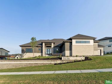 3538 S 210th Avenue, Elkhorn, NE 68022