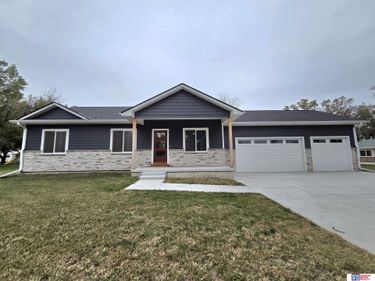 719 N 7th Street, Wymore, NE 68466