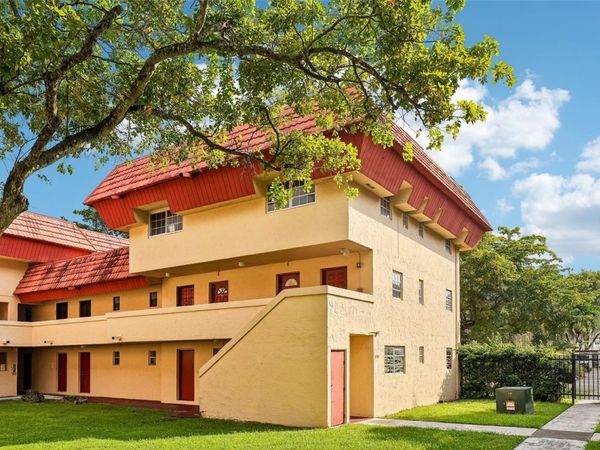 10905 SW 88TH STREET , Unit 401, MIAMI, FL 33176