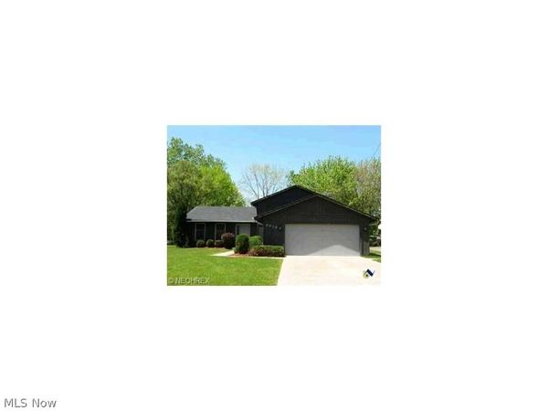 6928 Stearns , North Olmsted, OH 44070
