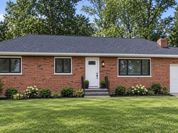 211 Sammis Avenue , Deer Park, NY 11729