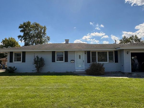 3020 98th Place W , Highland, IN 46322