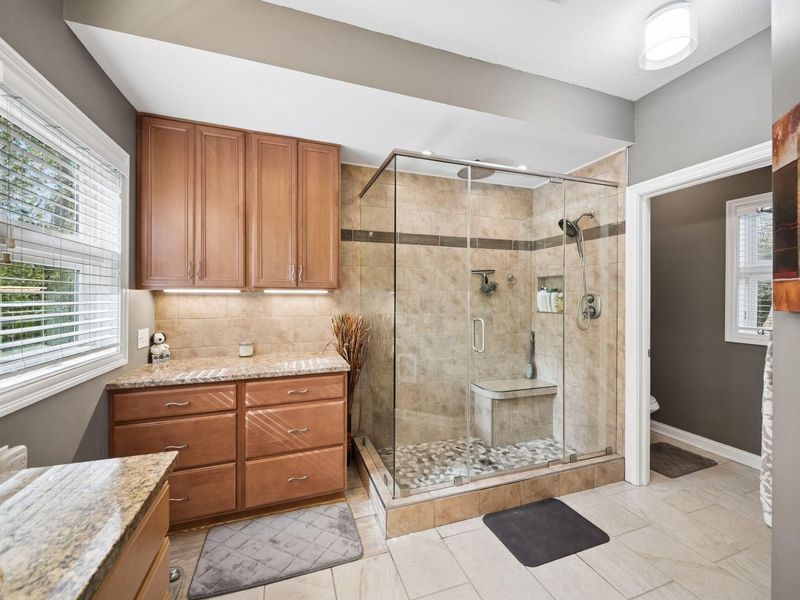 586 Pinegrove Place , Columbus, OH 43230 Photo 29