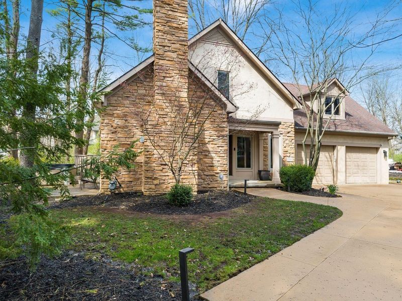 586 Pinegrove Place , Columbus, OH 43230 Photo 3
