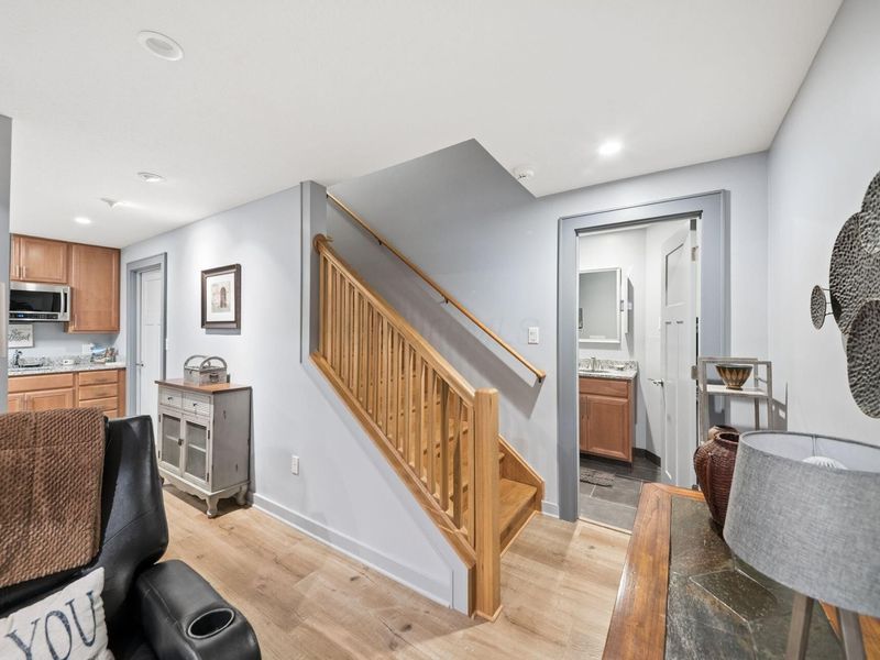 586 Pinegrove Place , Columbus, OH 43230 Photo 40