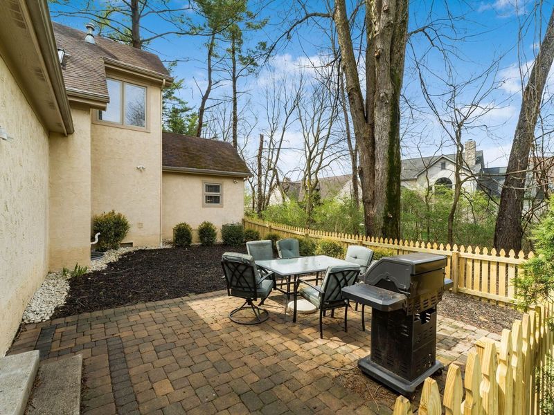 586 Pinegrove Place , Columbus, OH 43230 Photo 50