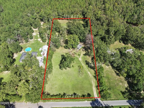 18250 Oak Drive, Saucier, MS 39574