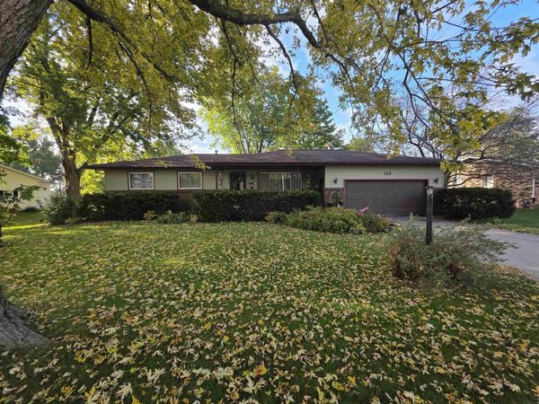 113 Crescent Drive, Manchester, IA 52057